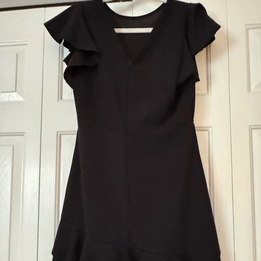 Amazon - Ruffe Dress - Picture 4 of 4